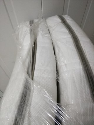Colchón IKEA 90x200 cm (poco uso por mudanza)