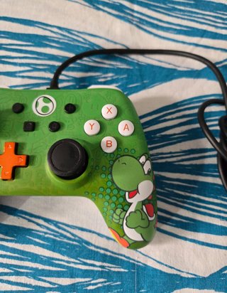 Mando Nintendo Switch Yoshi. Nuevo