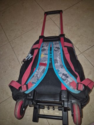 Mochila Totto con ruedas y diseño dragón