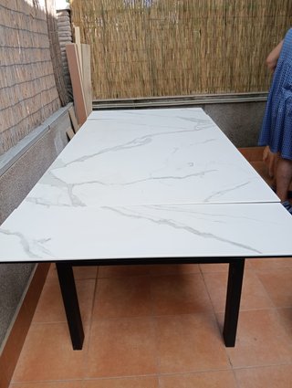 Mesa Comedor Marmol y Metal Negra