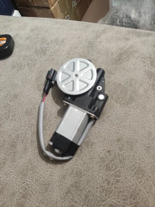 Motor elevalunas Kia Izquierdo 83450-3E000