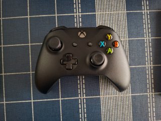 Consola Xbox One Negra + 3 Juegos