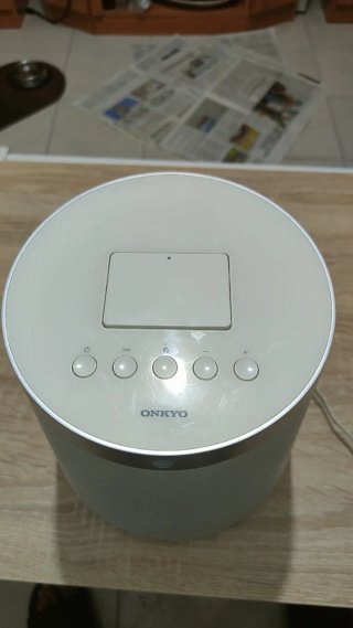Altavoz Onkyo RBX500 Plata y Blanco