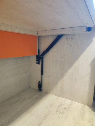 Cama litera abatible con escritorio