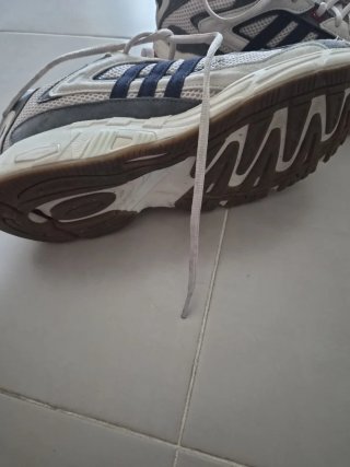 Zapatillas adidas response cl