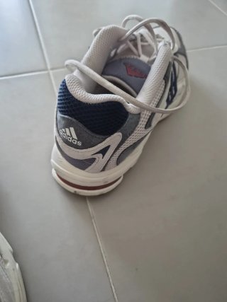 Zapatillas adidas response cl