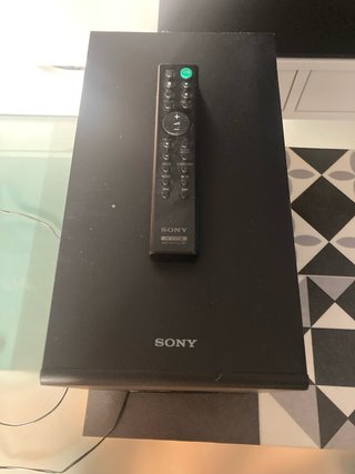 Barra de sonido Sony con subwoofer y mando
