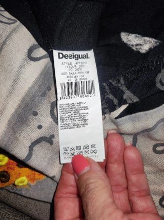 Falda Desigual negra con estampado