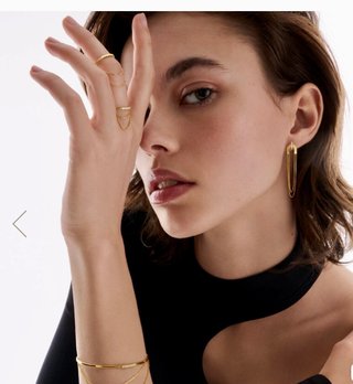 Anillo Ahkah Oro 18k con Diamantes