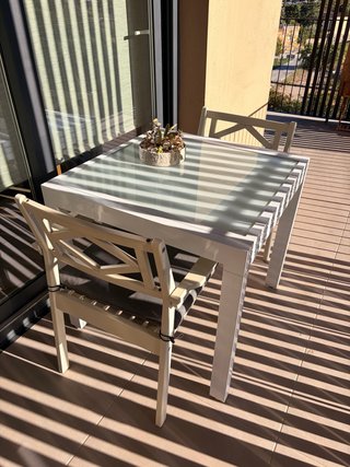 Mesa de aluminio y cristal templado extensible