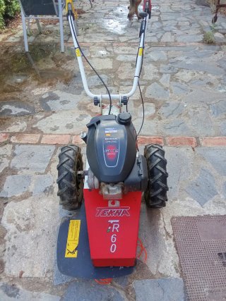 Desbrozadora Tekna TR60 con ruedas