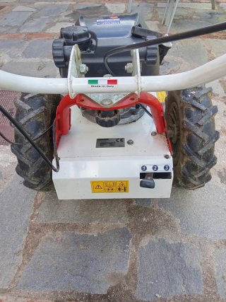 Desbrozadora Tekna TR60 con ruedas