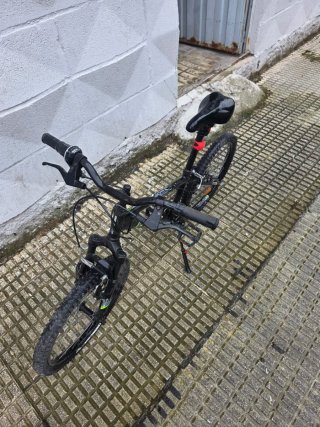 Bicicleta negra