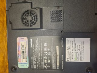 Ordenador portátil Compaq vintage + bolsa