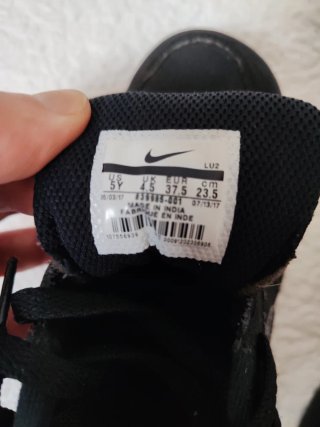 Scarpe Nike nere uomo