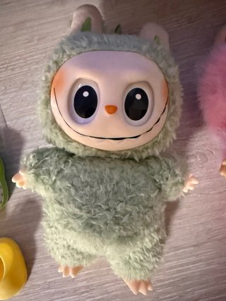 Muñecos Labubu + Ropa y Carrito