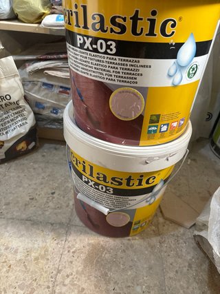 Pintura con fibra de vidrio, dos cubos  De 15l ,