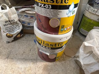 Pintura con fibra de vidrio, dos cubos  De 15l ,