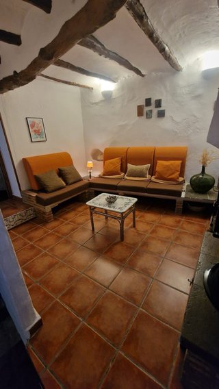 Bonita casa de 3 alturas en Torás