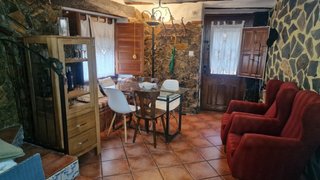Bonita casa de 3 alturas en Torás