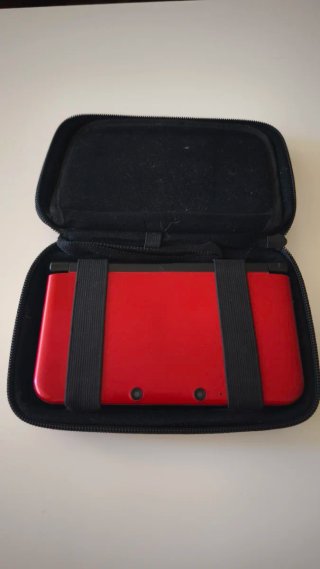 Nintendo 3DS XL Rossa (con custodia)