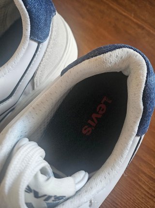 Zapatillas Levis Blancas y Azules