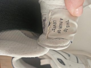 Zapatillas Levis Blancas y Azules
