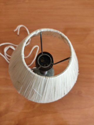 Lamparilla de mesa vintage tela y metal