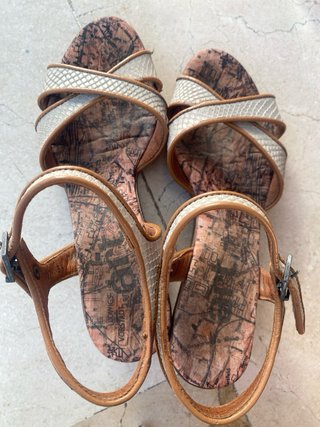Sandalias Marrón y crudo