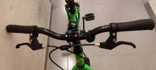 Bicicleta infantil verde
