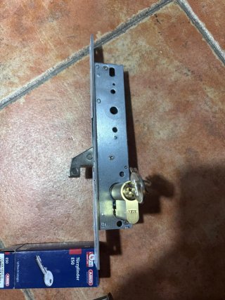 Cerradura Tesa + Cilindro Abus