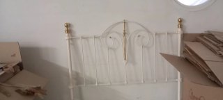 Cabecero de cama metal blanco y dorado