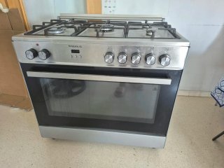 Cocina Taurus 5 fuegos con horno
