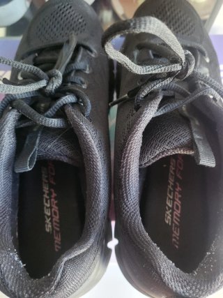 Zapatillas Skechers Negras