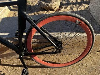 Bici Fixed/Piñón Fijo Negra Ruedas Rojas