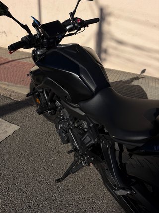 Yamaha MT-07 A2 2024 Naked Negra