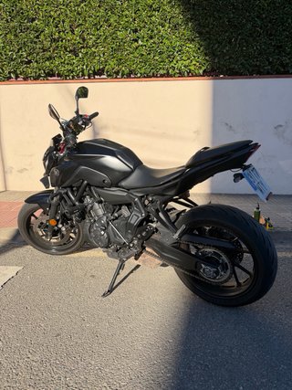 Yamaha MT-07 A2 2024 Naked Negra