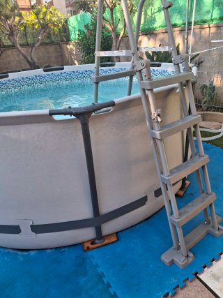 Piscina Besbaty redonda