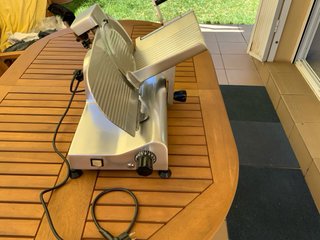 Cortadora de fiambres profesional