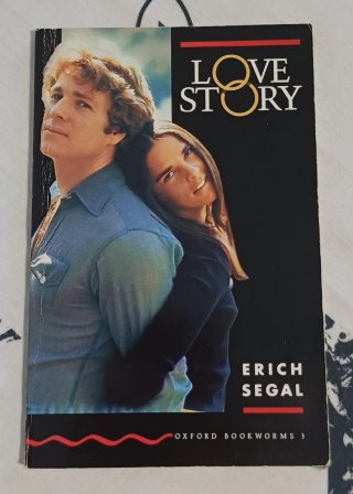 Oxford Bookworms 3: Love Story (Spanish Edition)