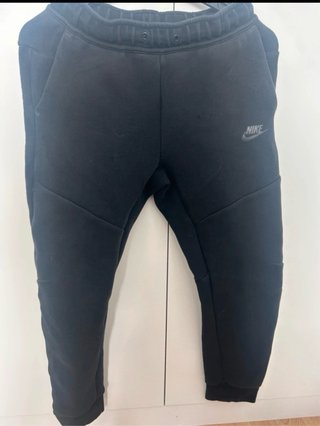 Conjunto  Nike Tech Fleece Negro Talla L