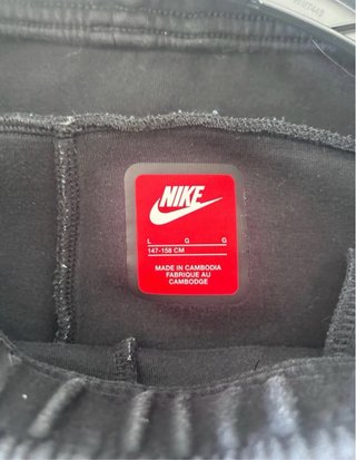 Conjunto  Nike Tech Fleece Negro Talla L