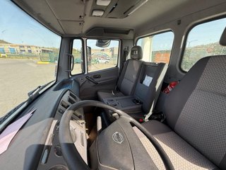 Nissan Atleon Camión Grúa 42.000 km