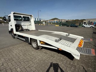 Nissan Atleon Camión Grúa 42.000 km