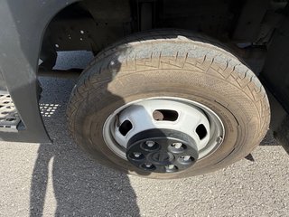 Nissan Atleon Camión Grúa 42.000 km