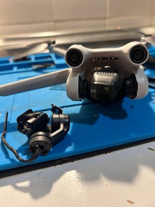 Riparazione e manutenzione droni DJI