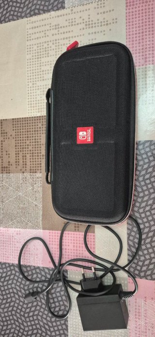Nintendo Switch Lite Amarillo