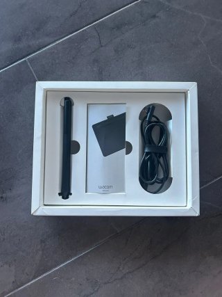 Wacom Intuos Creative Pen Tablet Bluetooth
