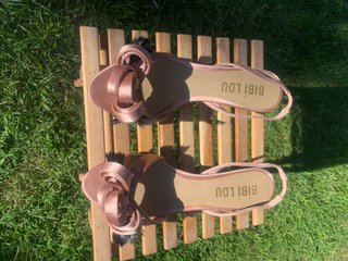 Sandalias Bibi Lou Tacon Fino Bajo tela rosa claro