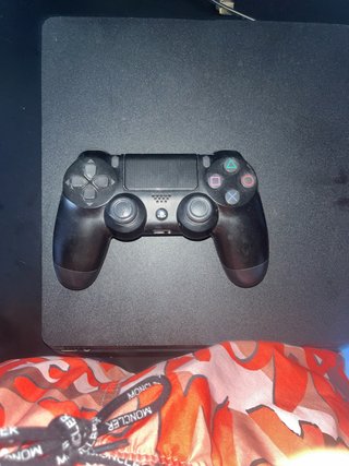 PS4 (PlayStation 4) Negra